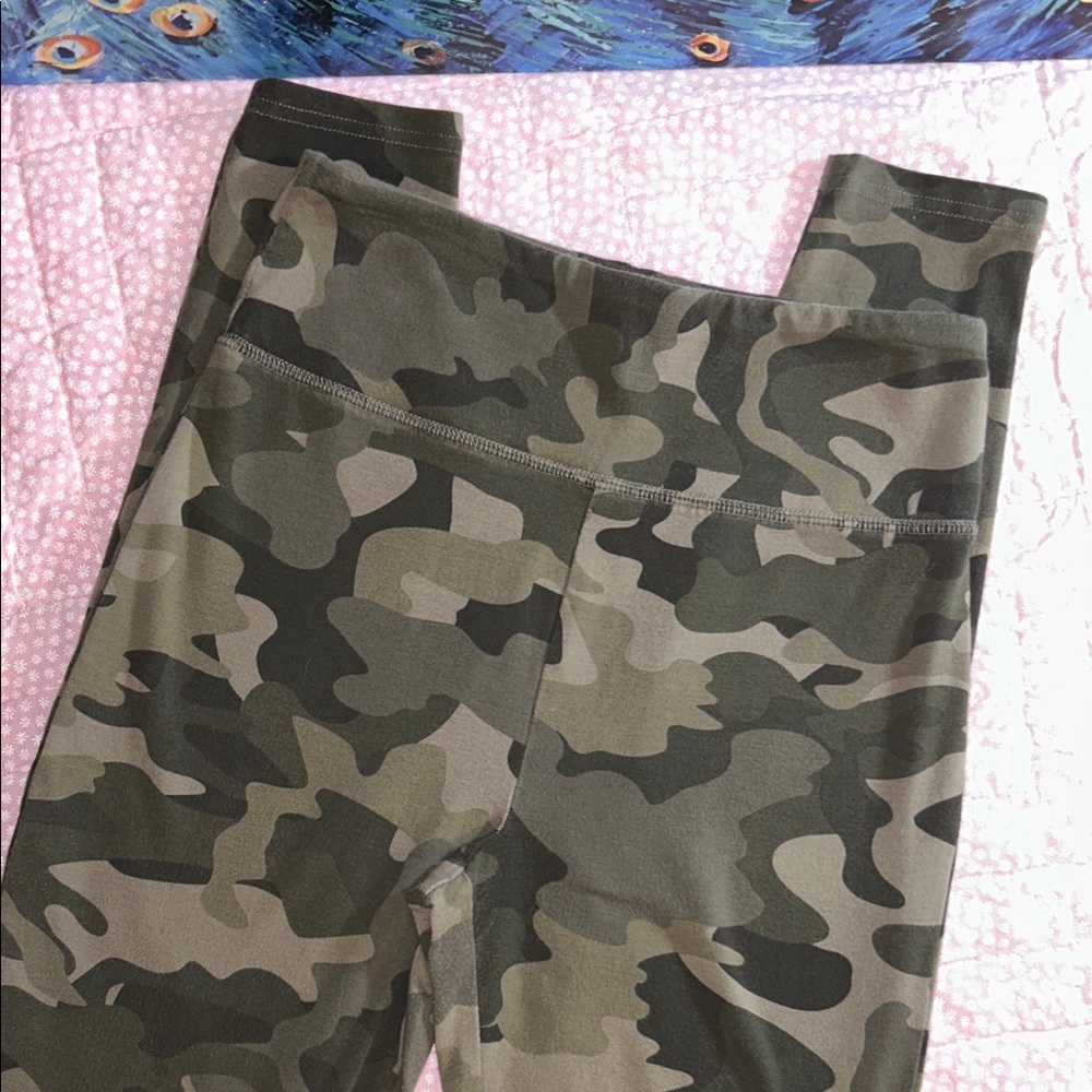 Wild Fable Size XS Camo High Waistband Leggings